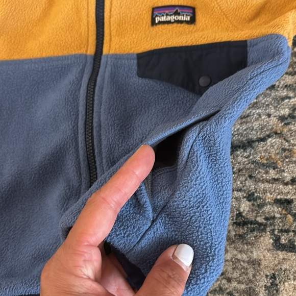 Patagonia Boys Fleece Zip-up Sweater - Picture 4 of 7